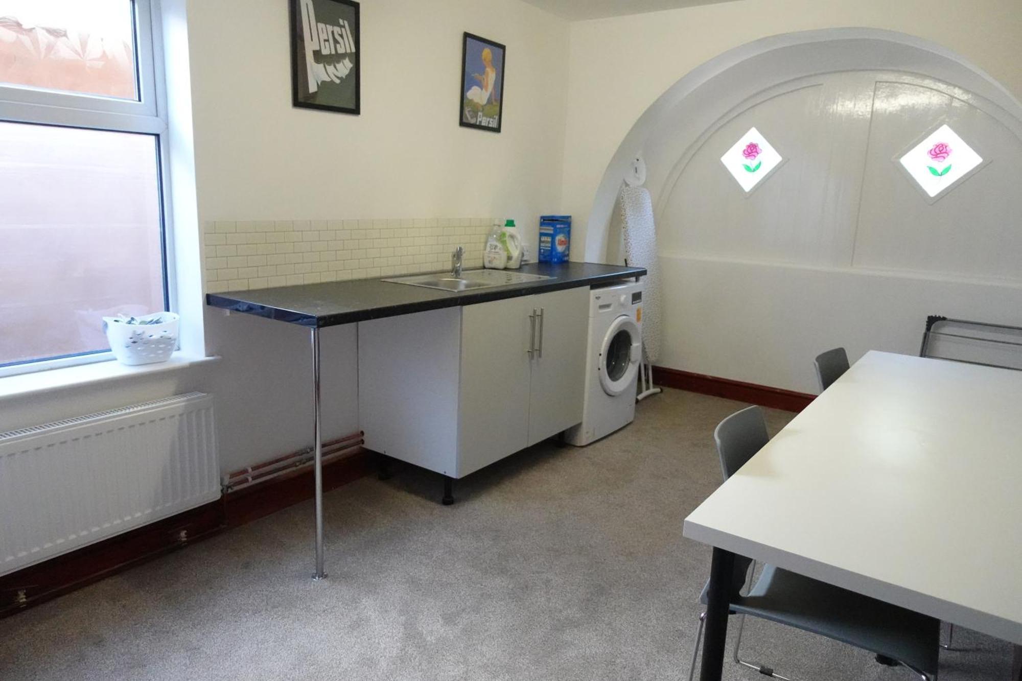 Huge 9 Bed Property Sleeps 17, Near Nec, City Centre, Hs2 Birmingham Exterior photo