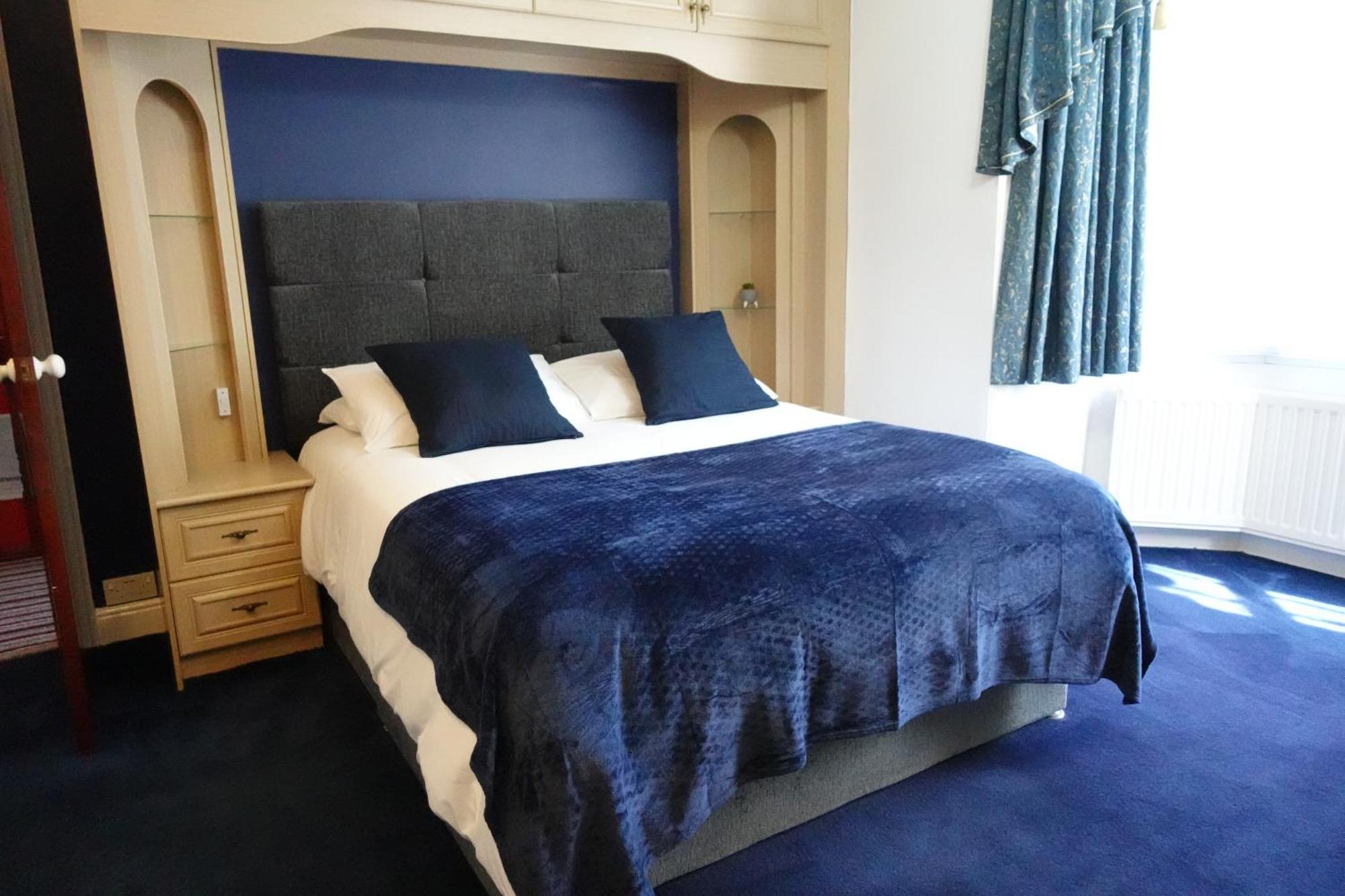 Huge 9 Bed Property Sleeps 17, Near Nec, City Centre, Hs2 Birmingham Exterior photo