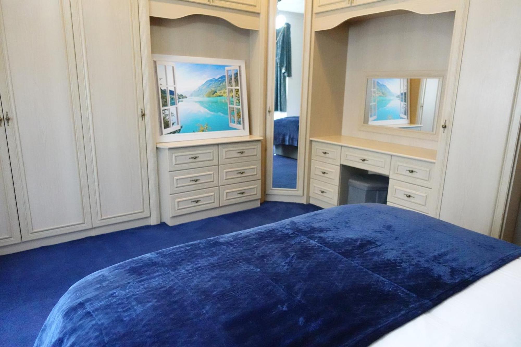 Huge 9 Bed Property Sleeps 17, Near Nec, City Centre, Hs2 Birmingham Exterior photo