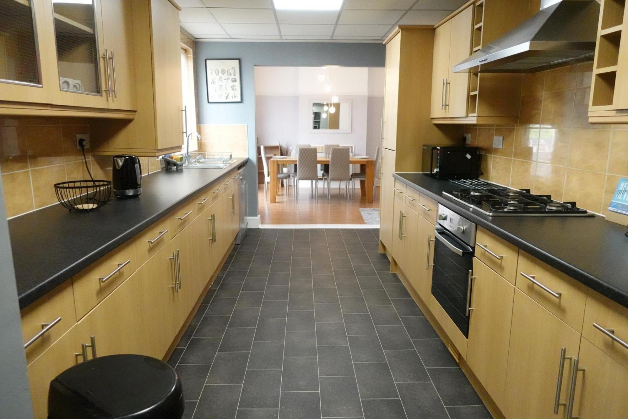 Huge 9 Bed Property Sleeps 17, Near Nec, City Centre, Hs2 Birmingham Exterior photo