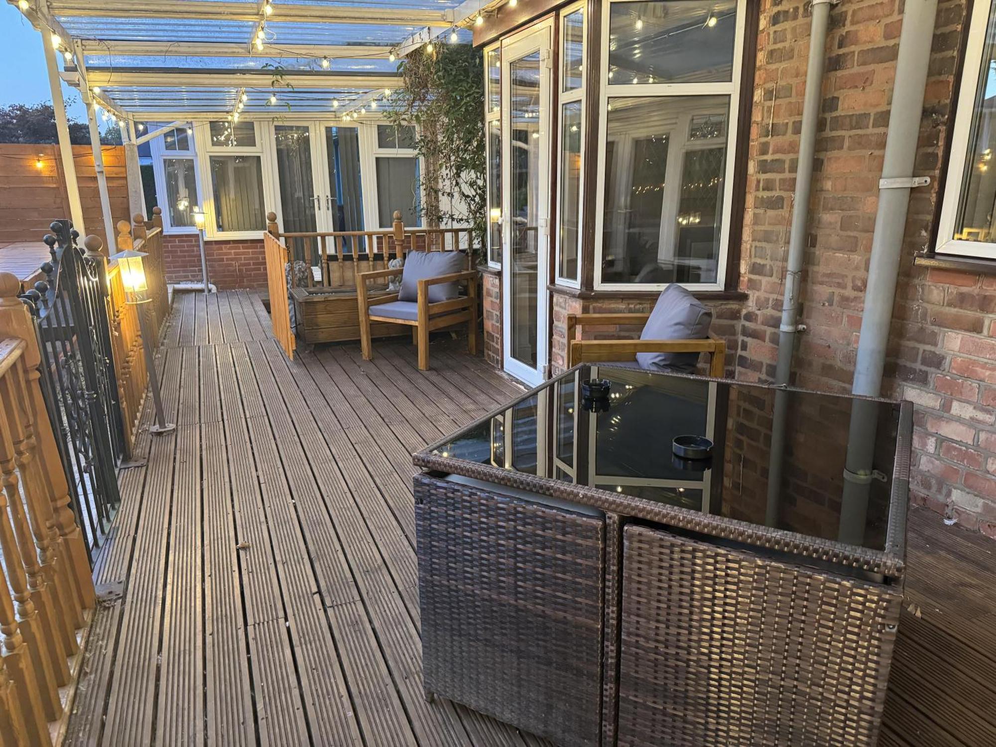 Huge 9 Bed Property Sleeps 17, Near Nec, City Centre, Hs2 Birmingham Exterior photo